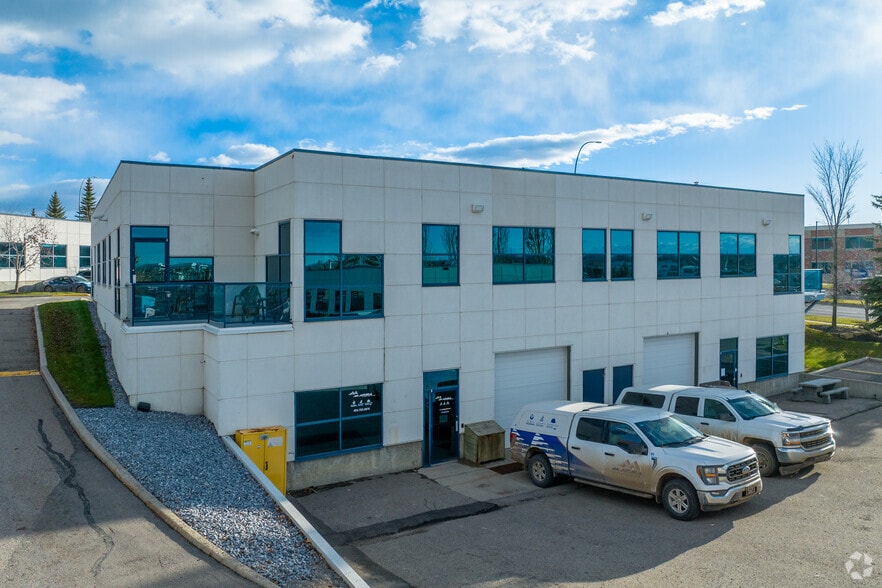 3140 114th Ave SE, Calgary, AB for lease - Building Photo - Image 2 of 6