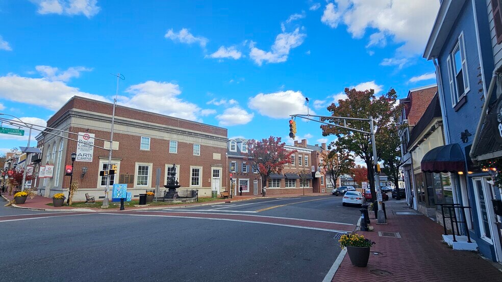 4 Mill St, Mount Holly, NJ à vendre - Photo du bâtiment - Image 2 de 9