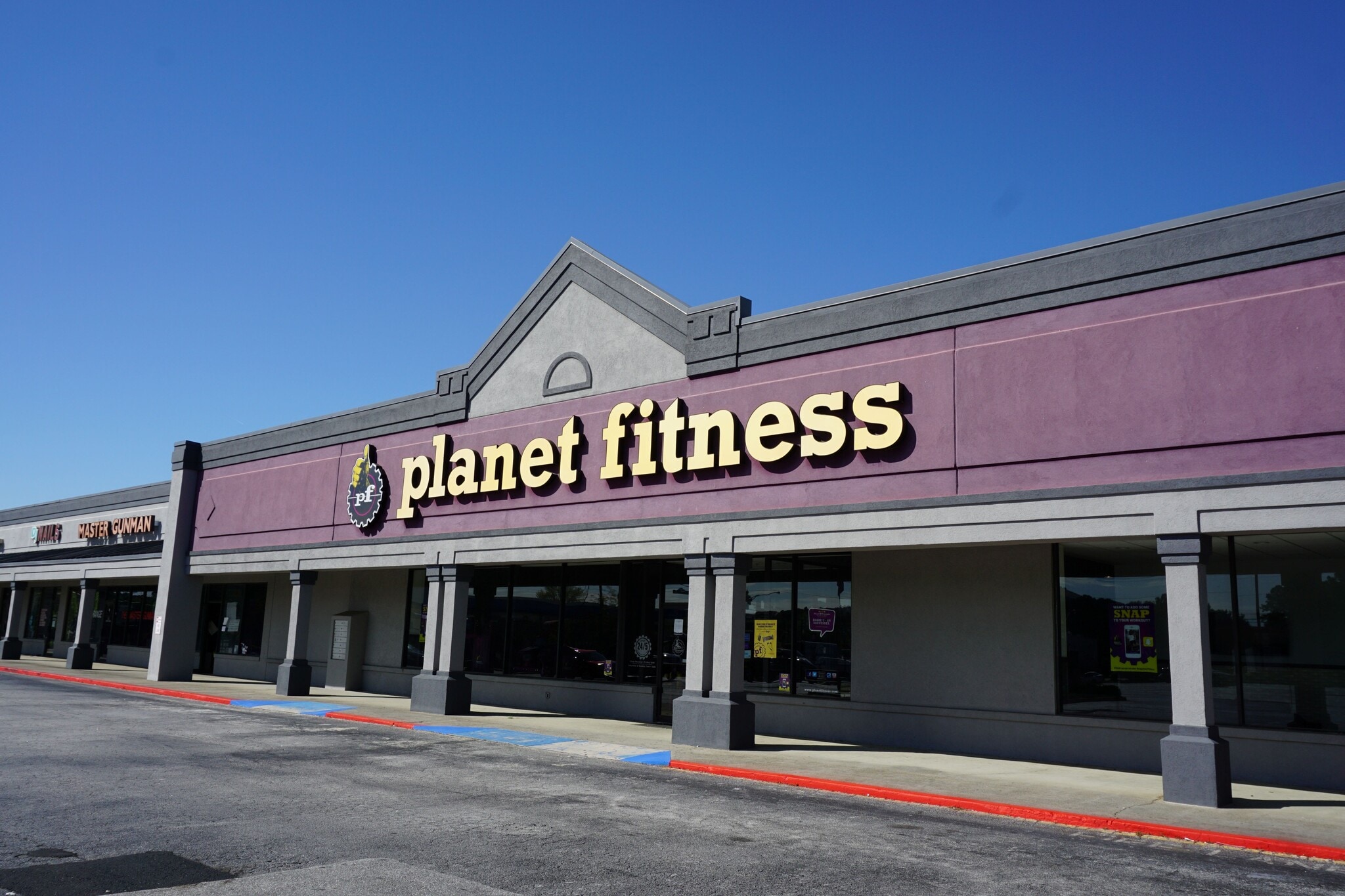 1900 Rockbridge Rd, Stone Mountain, GA for lease Building Photo- Image 1 of 8