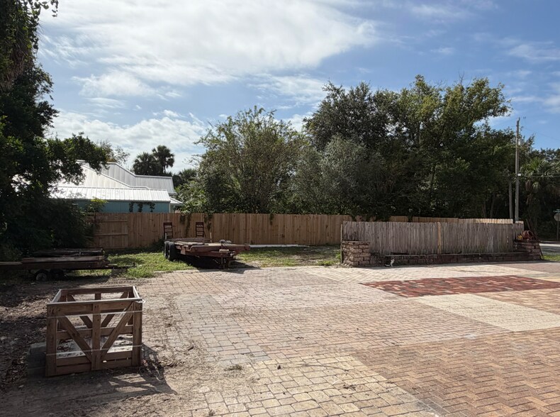 85 S Washington St, Ormond Beach, FL à louer - Photo du bâtiment - Image 3 de 9