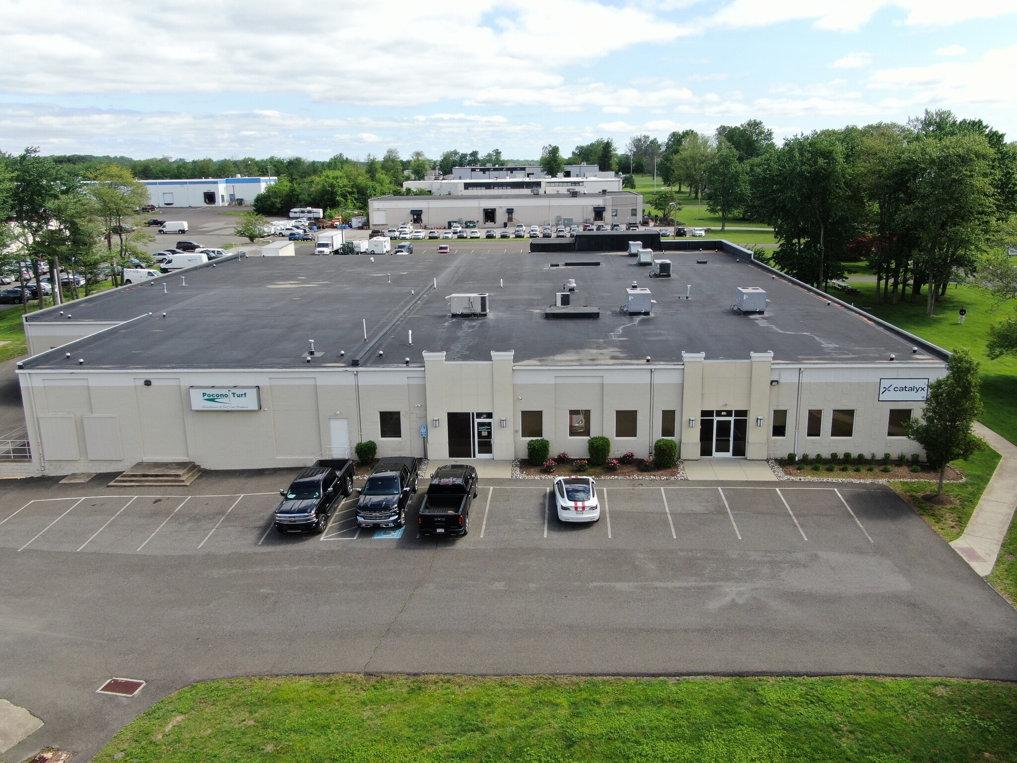160 Commerce Dr, Montgomeryville, PA for lease Building Photo- Image 1 of 6