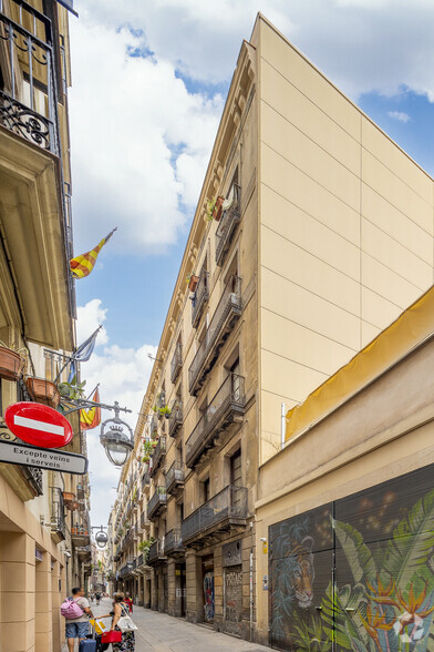 Commerce de détail dans Barcelona, BAR à louer - Photo principale - Image 1 de 1