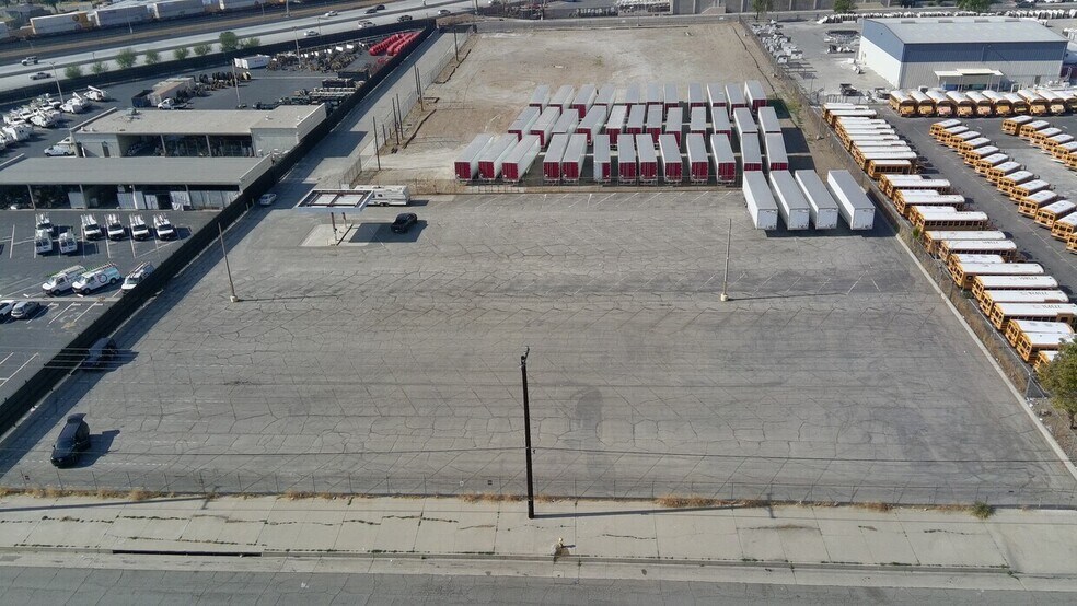 N I St, San Bernardino, CA à vendre - Photo du bâtiment - Image 3 de 14
