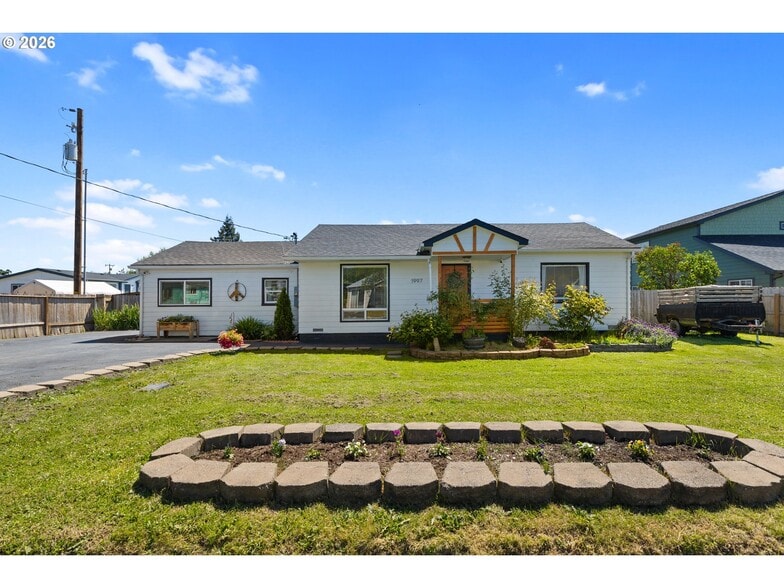 1997 Castle Ave, Roseburg, OR for sale - Building Photo - Image 1 of 1
