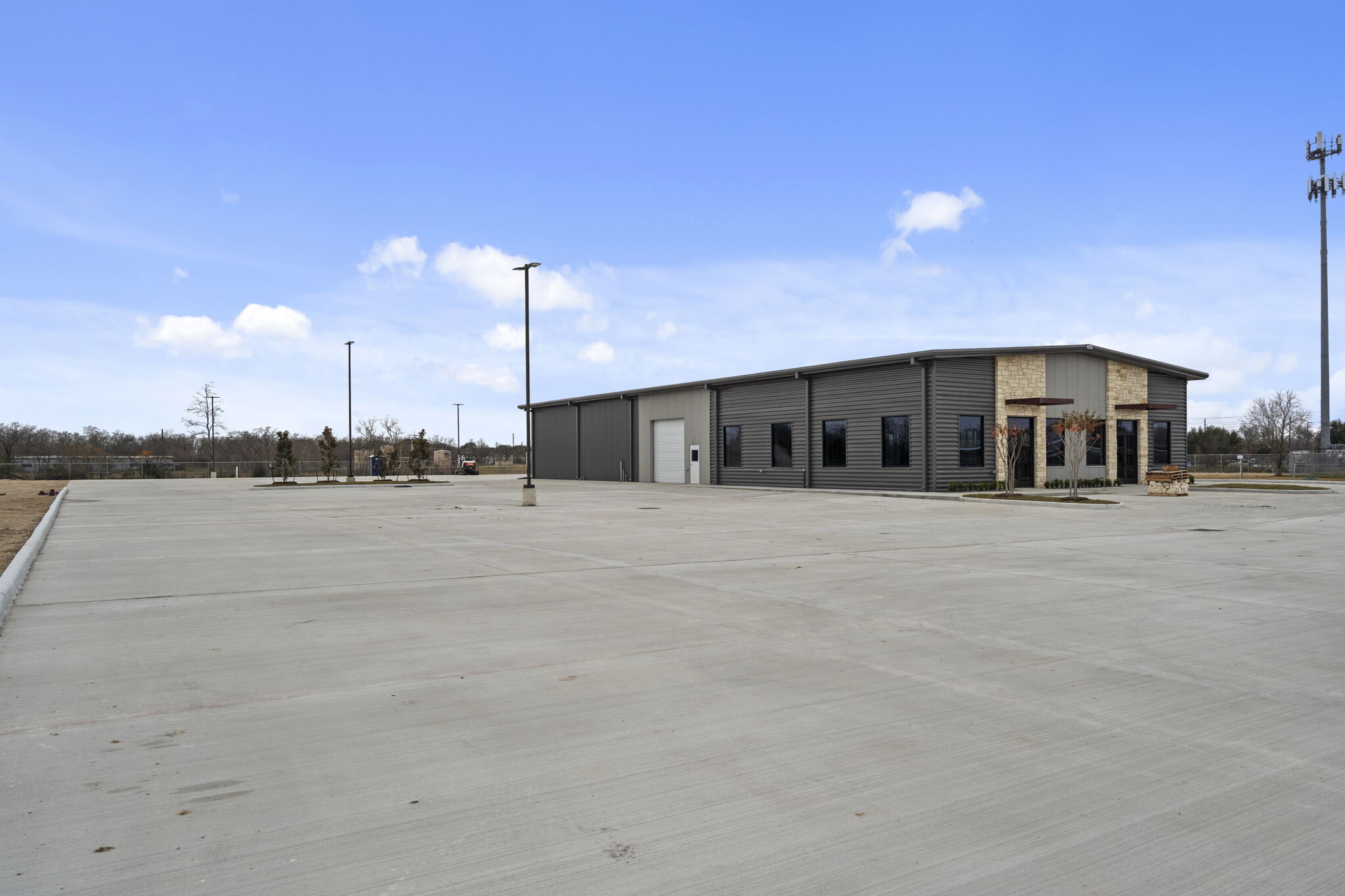 Hwy. 90 and Commerce, Katy, TX à louer Photo principale- Image 1 de 21