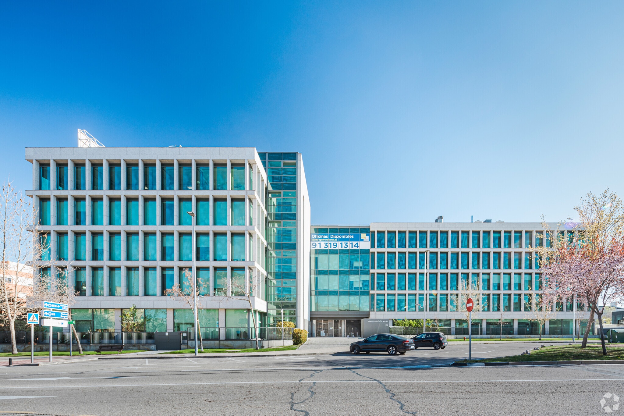 Avenida Vega, 15, Alcobendas, Madrid for lease Building Photo- Image 1 of 7