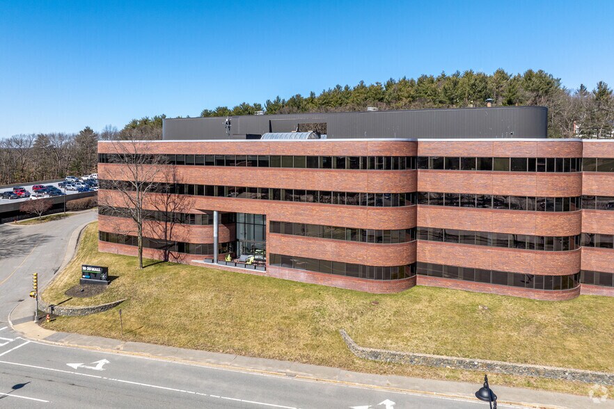 20 Burlington Mall Rd, Burlington, MA à louer - Photo du bâtiment - Image 3 de 6