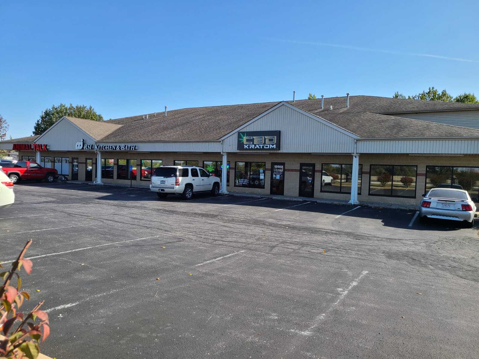 12682 Veterans Memorial Pkwy, Wentzville, MO for lease Primary Photo- Image 1 of 8