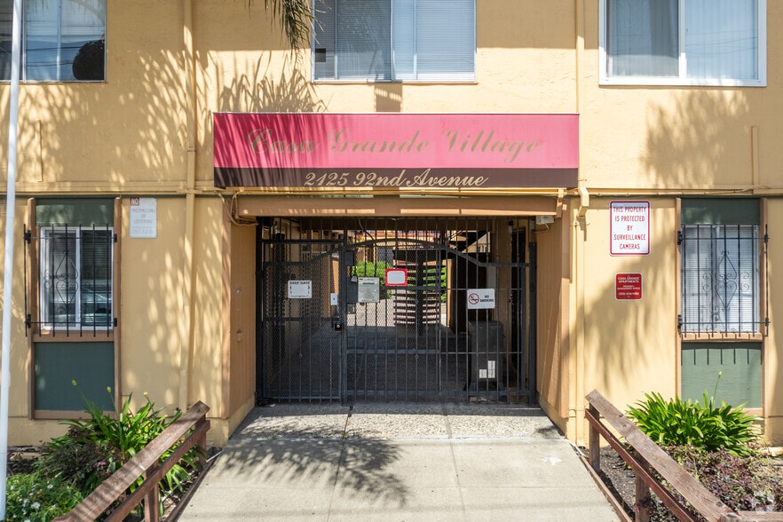 2124 90th Ave, Oakland, CA for sale - Building Photo - Image 3 of 16