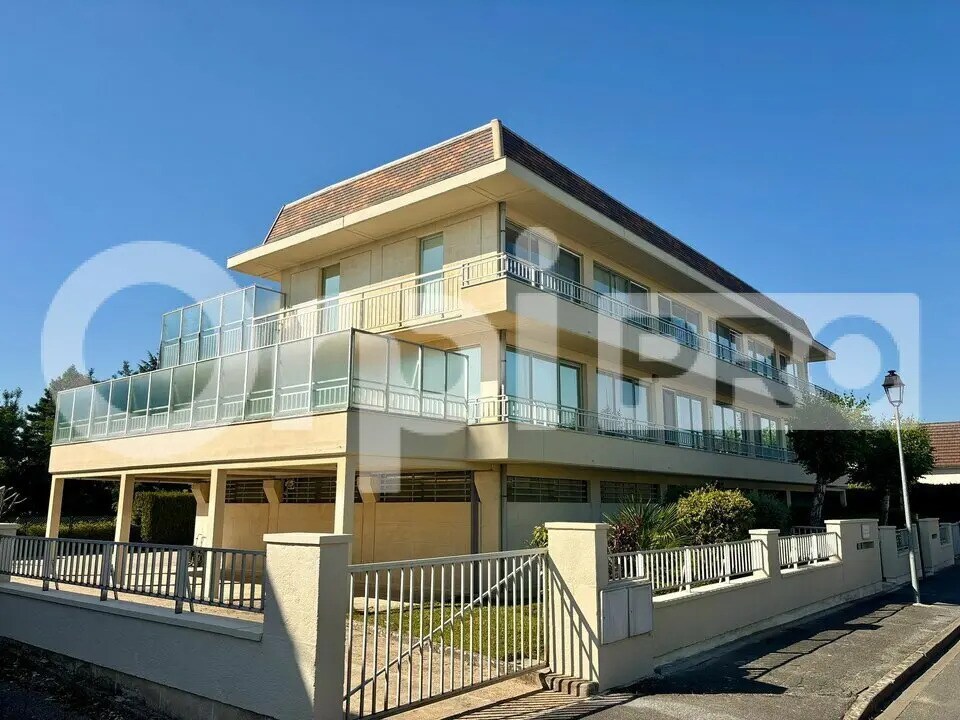 Office in Gometz-la-Ville for sale Building Photo- Image 1 of 14