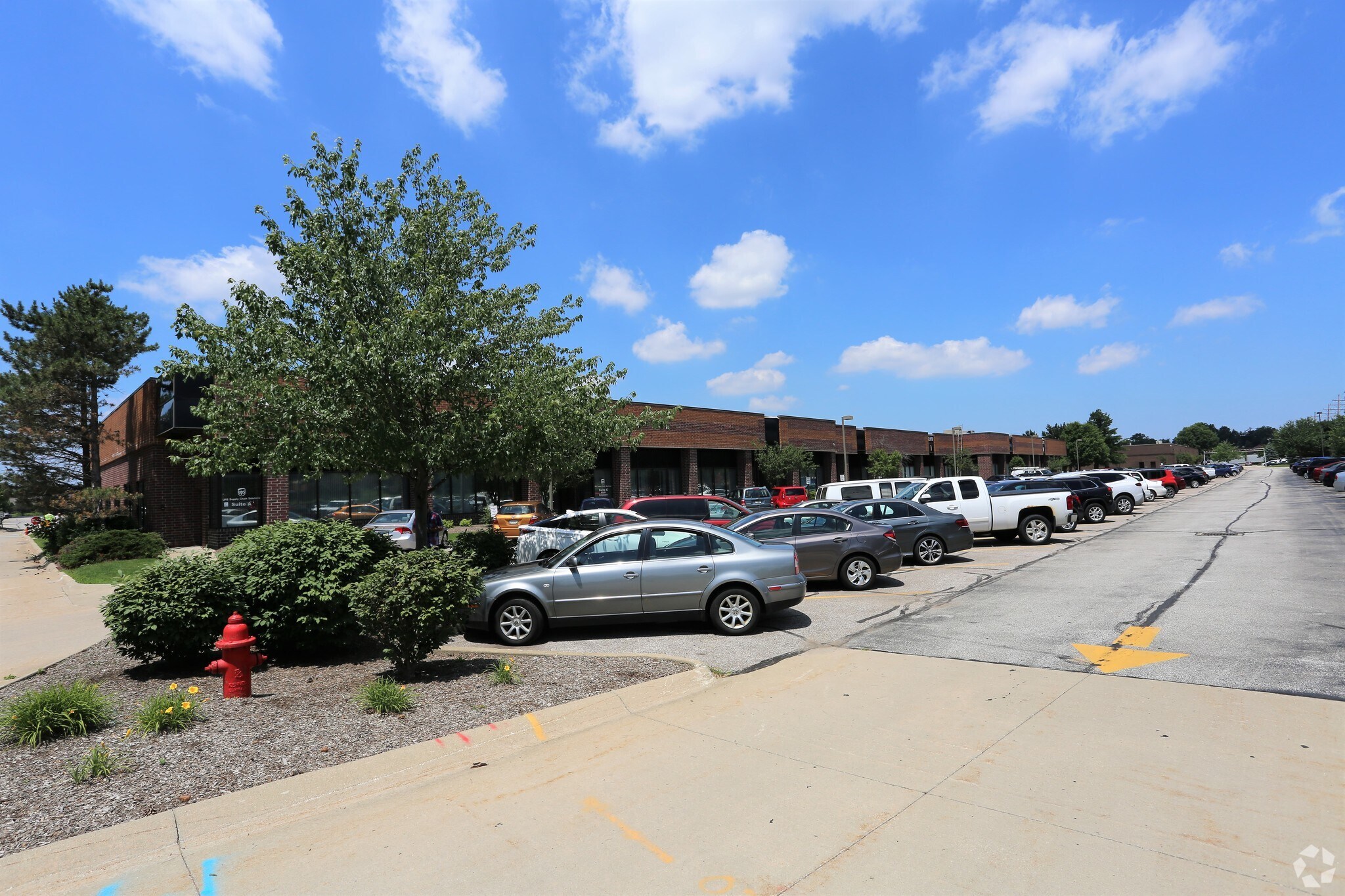 6940 Engle Rd, Middleburg Heights, OH for lease Primary Photo- Image 1 of 7