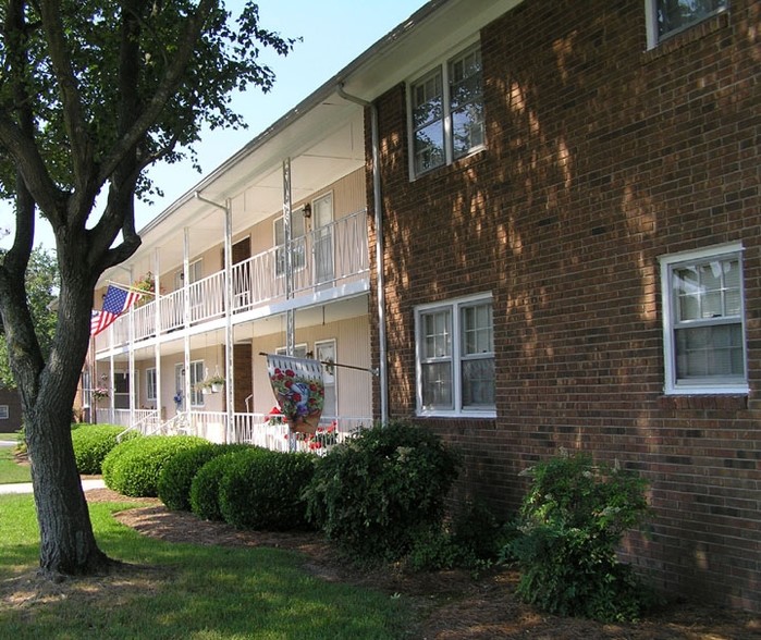 400 Crestview Ave SW, Wilson, NC for sale - Primary Photo - Image 1 of 1