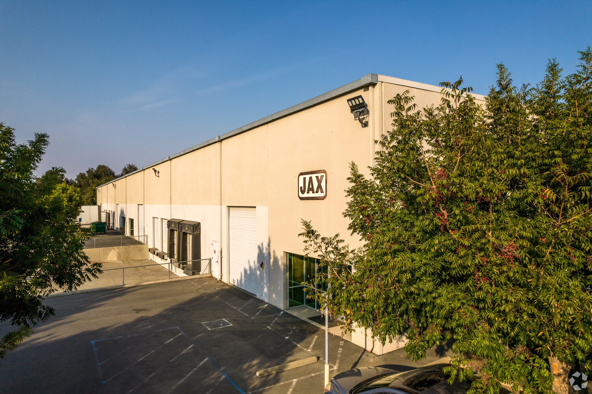 819 F St, West Sacramento, CA à louer Photo principale- Image 1 de 13