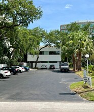 515 W Bay St, Tampa, FL à louer Photo intérieure- Image 2 de 11