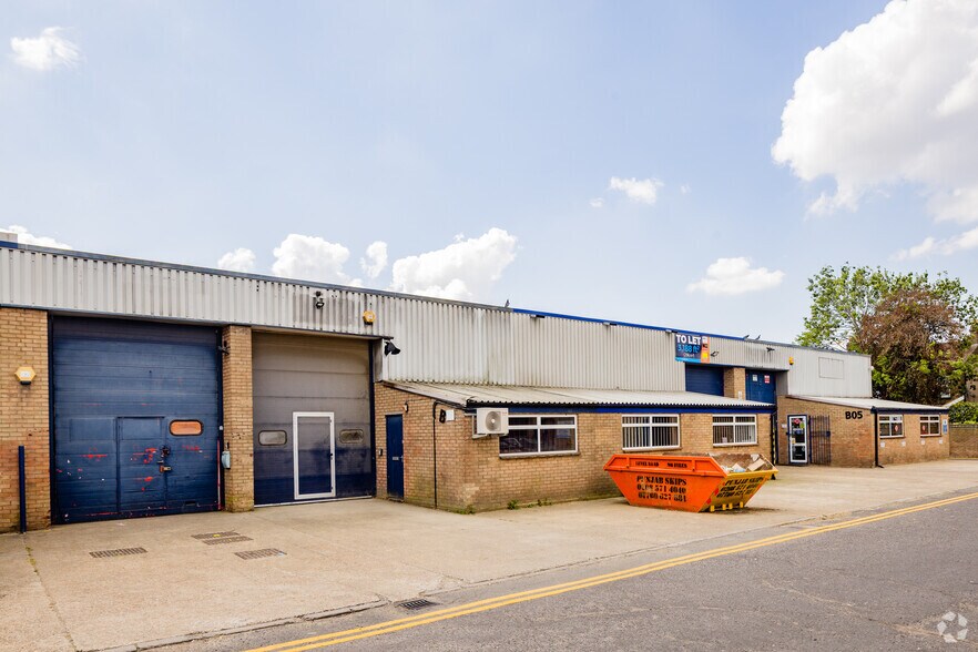 Bath Rd, Hounslow à louer - Photo du bâtiment - Image 3 de 5