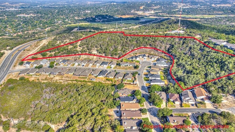 300 Holdsworth dr, Kerrville, TX for sale - Building Photo - Image 2 of 7