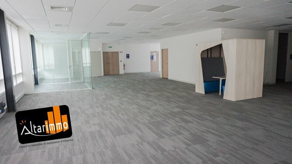 Office in Chartres for lease - Interior Photo - Image 3 of 4
