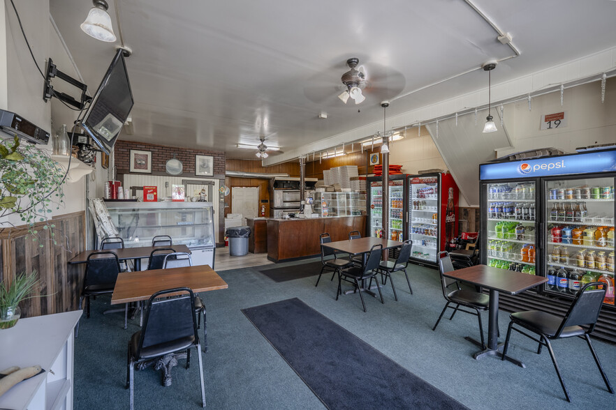 56-58 Vineyard Ave, Highland, NY for sale - Building Photo - Image 3 of 36