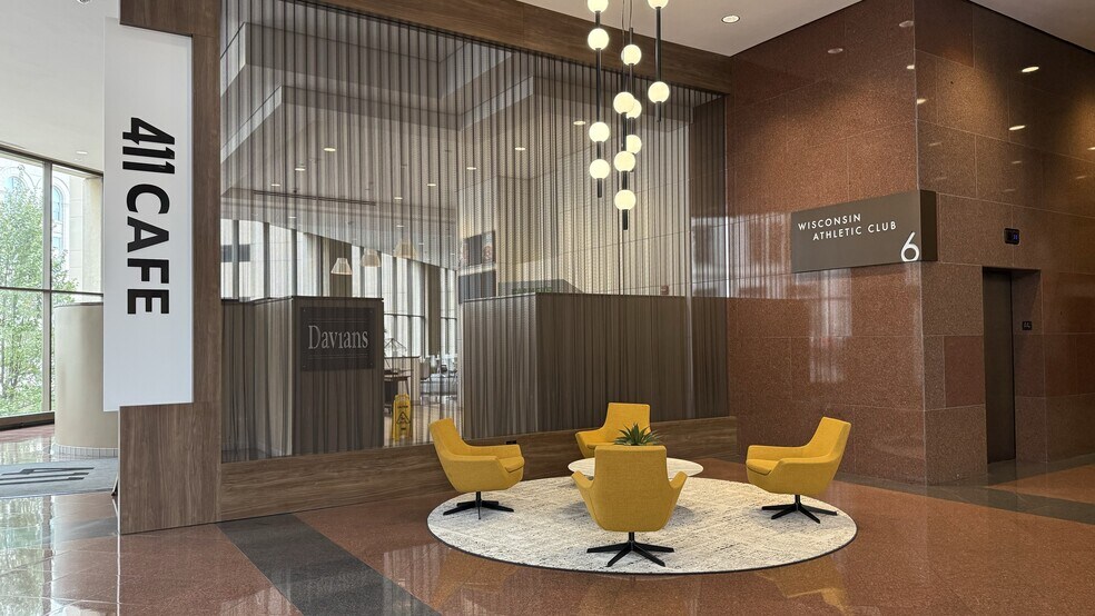 411 E Wisconsin Ave, Milwaukee, WI à louer - Photo intérieure - Image 2 de 7