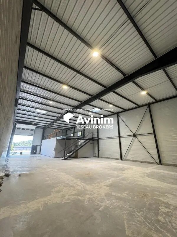 Office in Gardanne for lease Interior Photo- Image 1 of 6