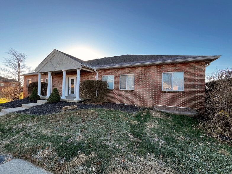 1660 Essex Way, O'Fallon, IL à louer - Photo du bâtiment - Image 1 de 8