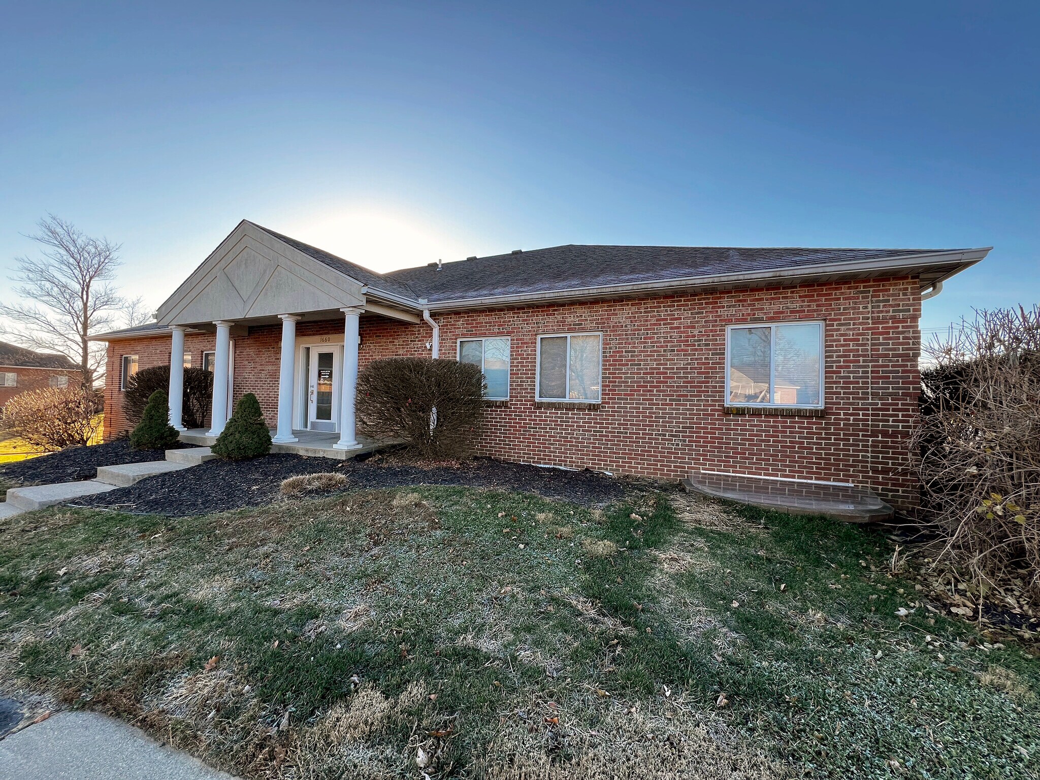 1660 Essex Way, O'Fallon, IL for lease Building Photo- Image 1 of 9