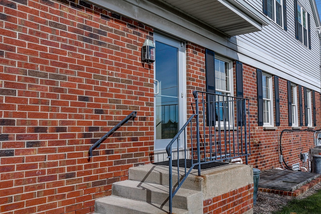 N79W14756 Appleton Ave, Menomonee Falls, WI for lease Building Photo- Image 1 of 9