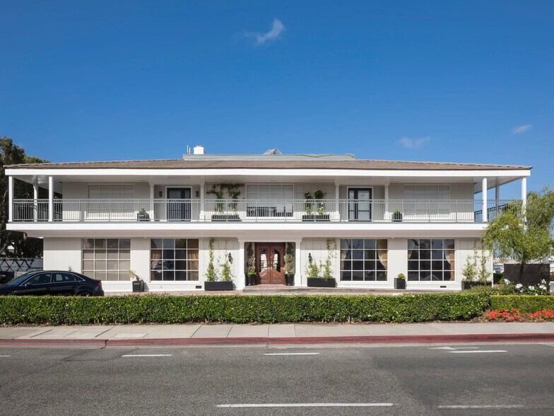 341 Bayside Dr, Newport Beach, CA à louer - Photo du bâtiment - Image 1 de 1