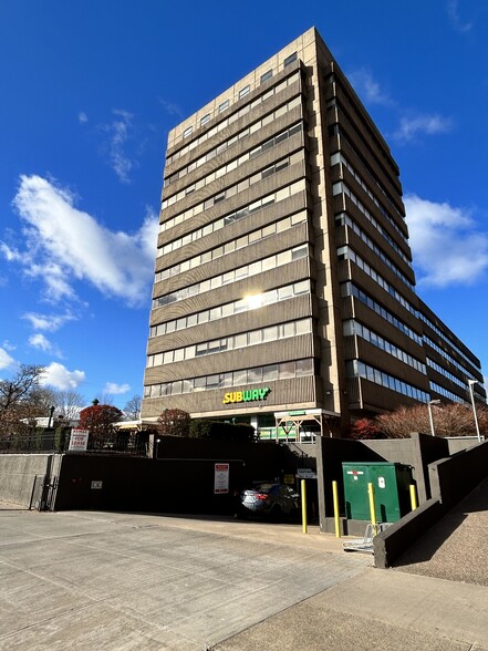 5991 Spring Garden Rd, Halifax, NS for lease - Building Photo - Image 1 of 5