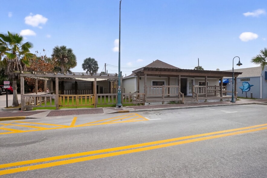 411 Flagler Ave, New Smyrna Beach, FL for sale - Building Photo - Image 2 of 38