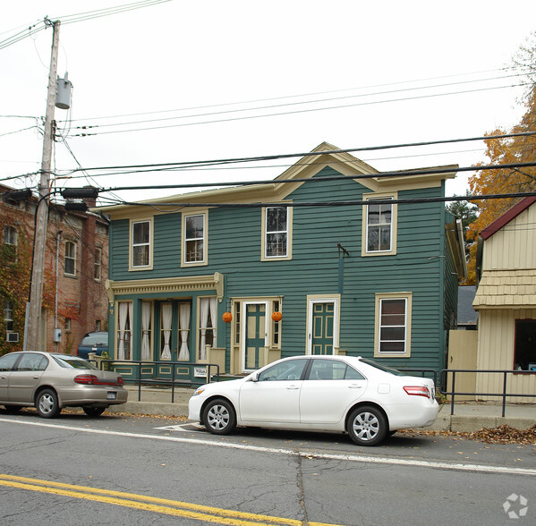 1 Albany Ave, Kinderhook, NY for sale - Building Photo - Image 3 of 9