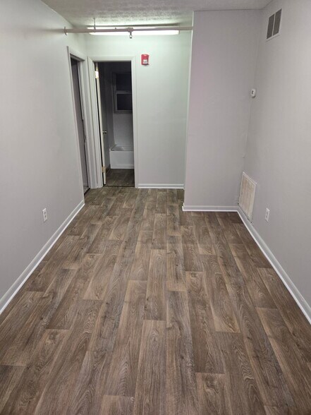 839 E Indianola Ave, Youngstown, OH à vendre - Photo du bâtiment - Image 2 de 5