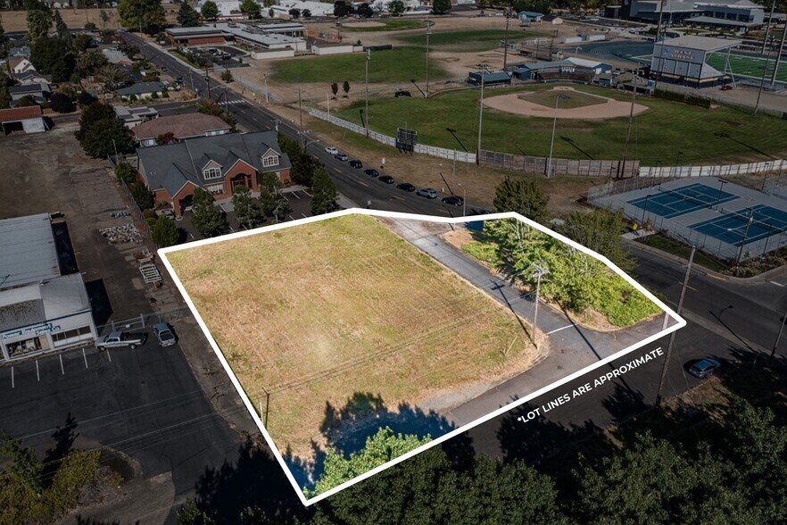 1040 24th Ave SW, Albany, OR à vendre - Photo principale - Image 1 de 8