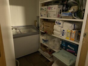 Retail in Barcelona, Barcelona for lease Interior Photo- Image 2 of 4