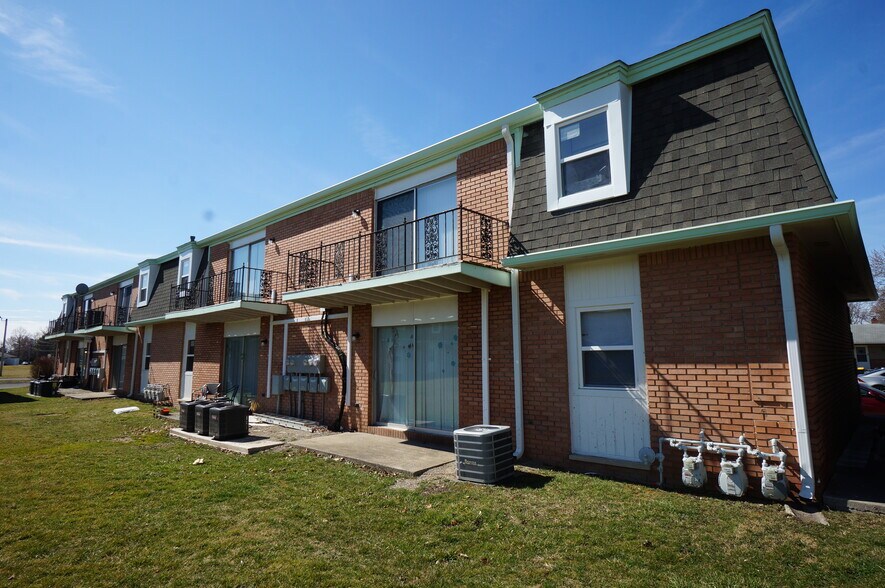 2505 E 10th St, Anderson, IN à vendre - Photo du bâtiment - Image 2 de 10