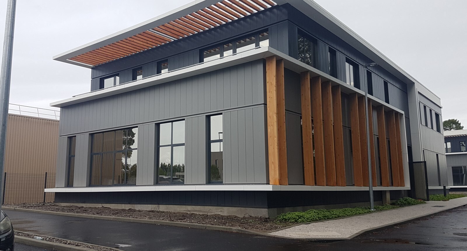 Flex in Canéjan for lease Building Photo- Image 1 of 6