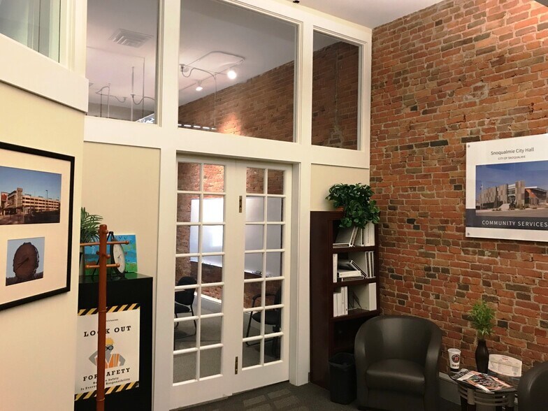 207 1st Ave S, Seattle, WA for lease - Building Photo - Image 3 of 5