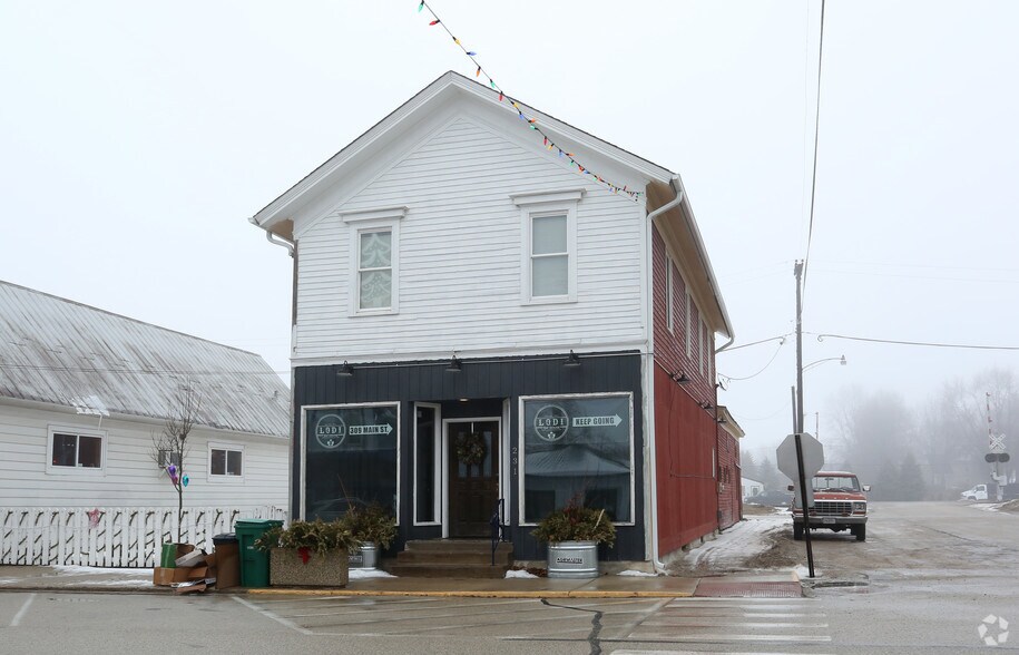 Maple Park Portfolio portefeuille de 3 propriétés à vendre sur LoopNet.ca - Photo principale - Image 1 de 3