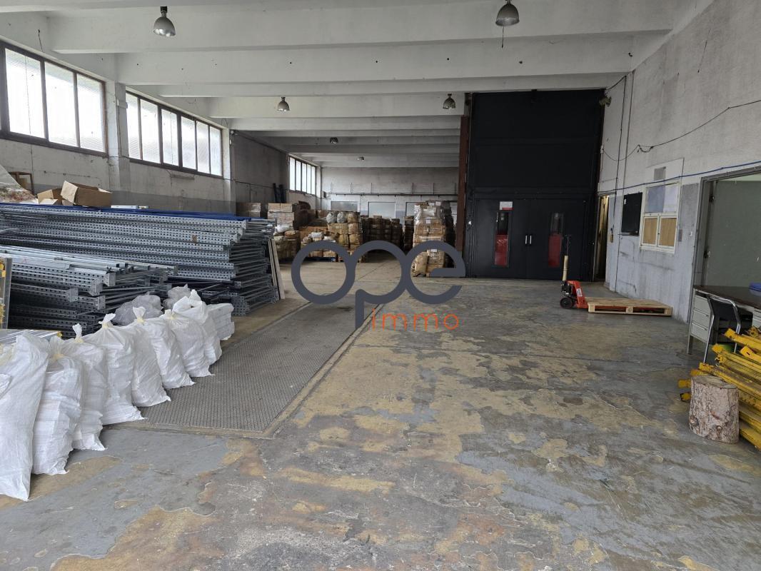 Industrial in Sarcelles for lease Interior Photo- Image 1 of 13