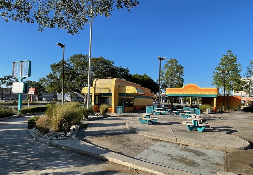 26145 U.S. Highway 19 N, Clearwater, FL for lease - Building Photo - Image 2 of 7