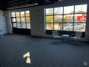 19 Arbor St, Portland, ME for lease Interior Photo- Image 1 of 4