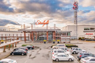 Plus de détails pour 350 Gifford St, New Westminster, BC - Commerce de détail à louer