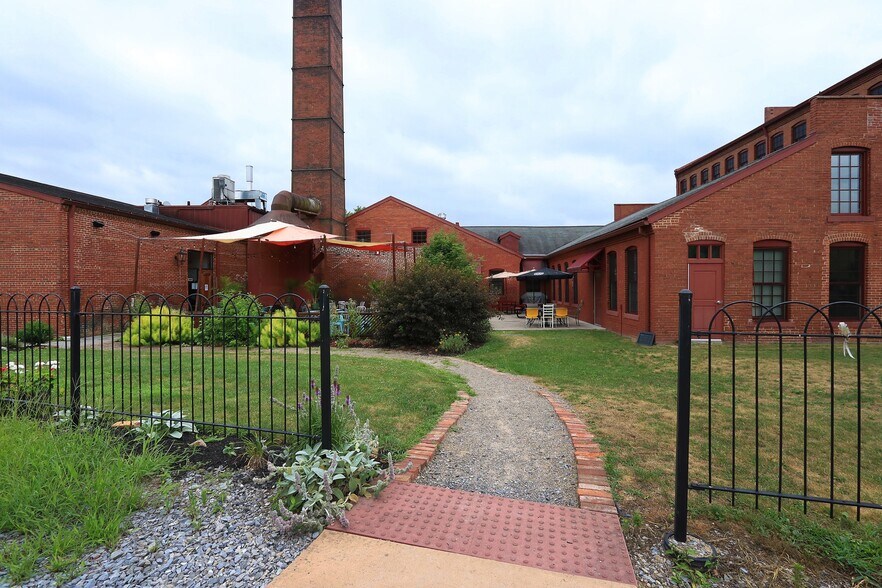 100-256 Match Factory Pl, Bellefonte, PA à louer - Photo du bâtiment - Image 3 de 48