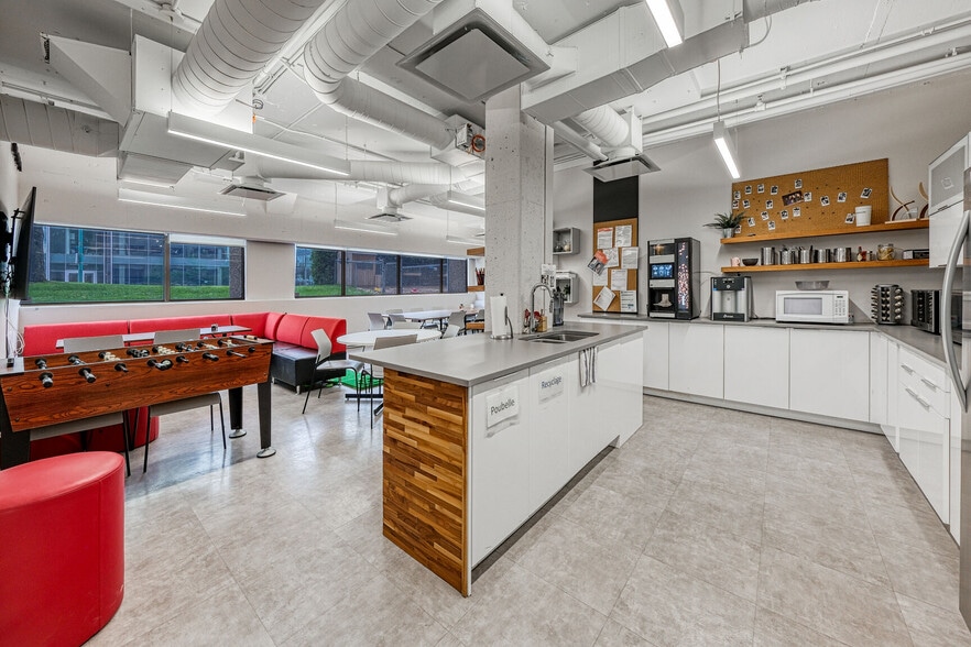 1000 Rte De L'eglise, Québec, QC for lease - Building Photo - Image 3 of 9