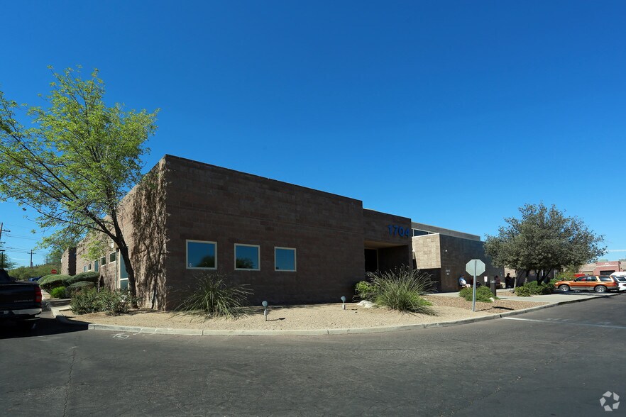 1704 W Anklam Rd, Tucson, AZ à louer - Photo principale - Image 1 de 5