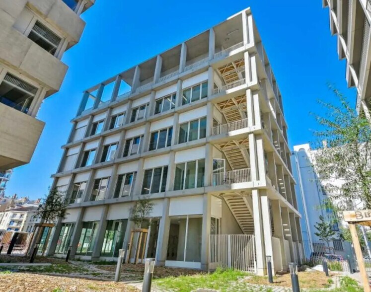 36 Rue Casimir Périer, Lyon à vendre - Photo du bâtiment - Image 2 de 27