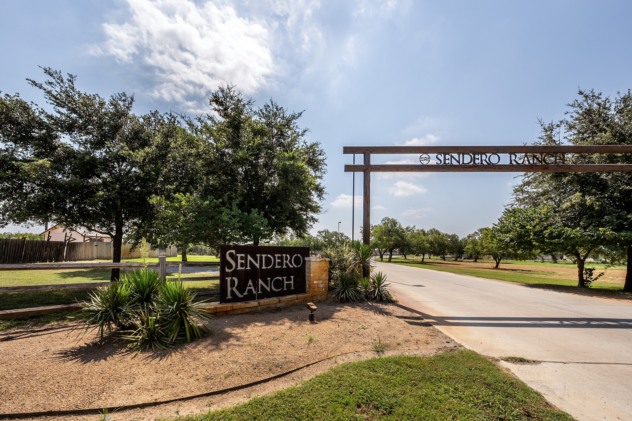 3558 Business 35 E, Pearsall, TX for sale Building Photo- Image 1 of 1