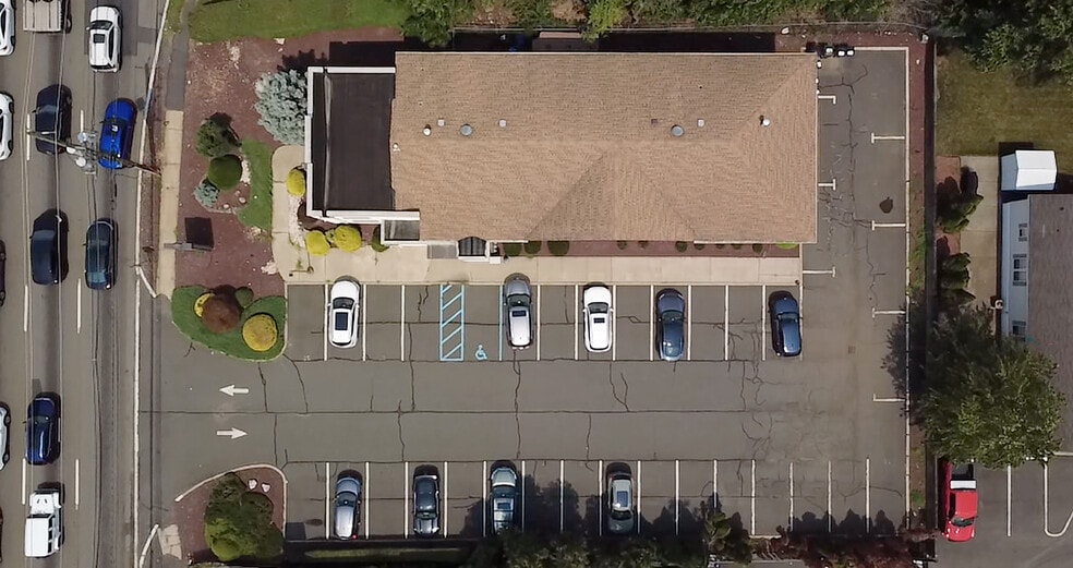 860 US Highway 1, Edison, NJ for lease - Building Photo - Image 2 of 8