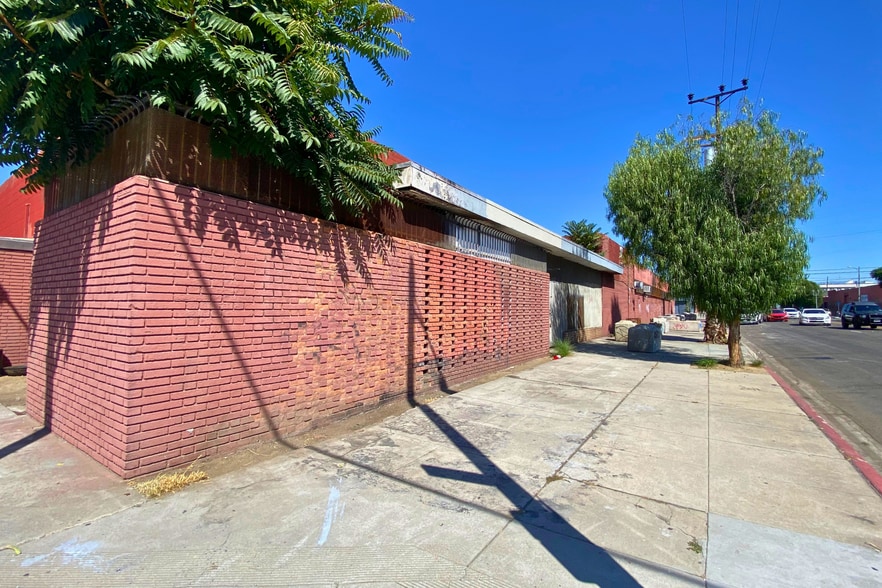 3221 S Hill St, Los Angeles, CA for lease - Building Photo - Image 1 of 5