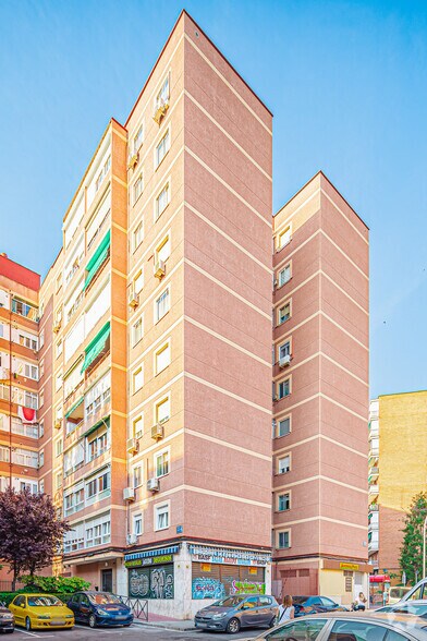 Calle Priorato, 105, Leganés, Madrid for lease - Primary Photo - Image 1 of 2